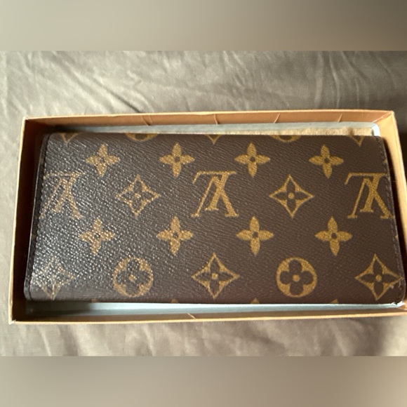 Louis Vuitton Terracotta Leather Wallet - Picture 4 of 4